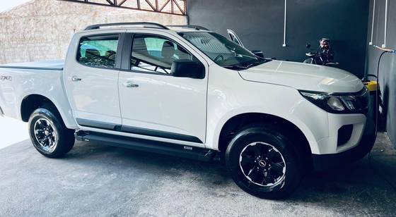 CHEVROLET S10 2.8 16V TURBO DIESEL LS CD 4X4 MANUAL